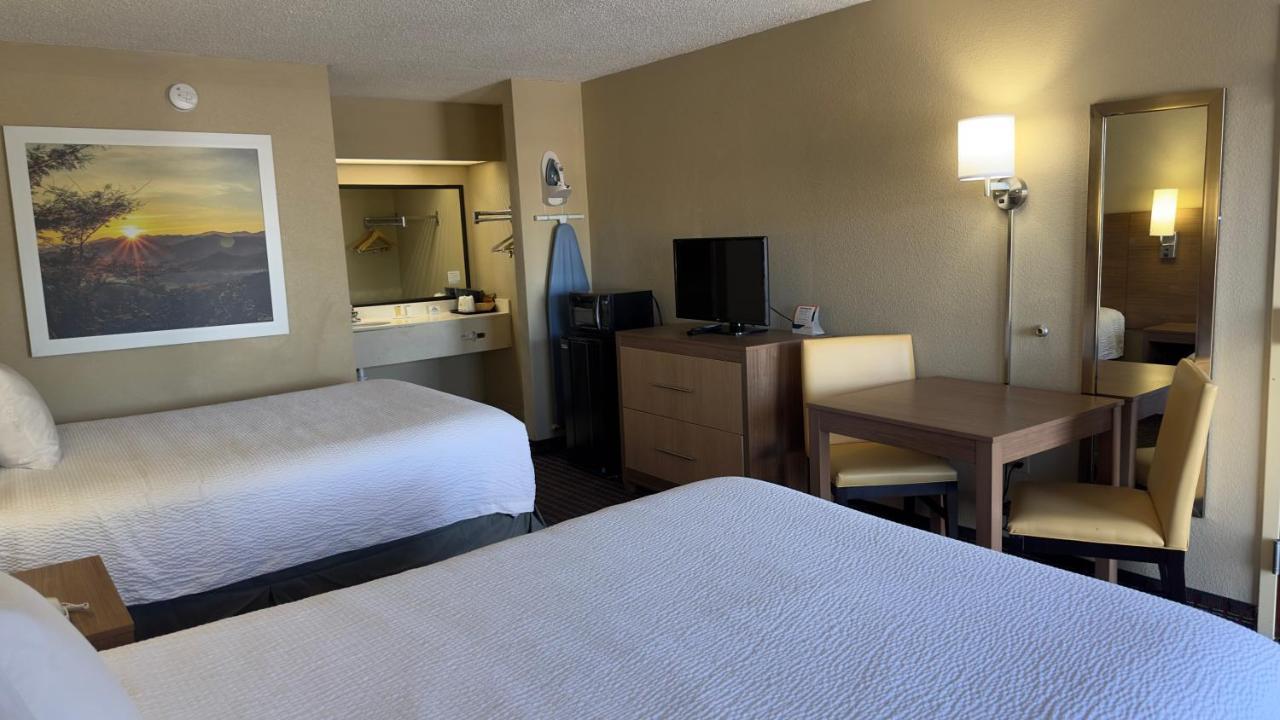 Days Inn By Wyndham Lexington-Columbia מראה חיצוני תמונה