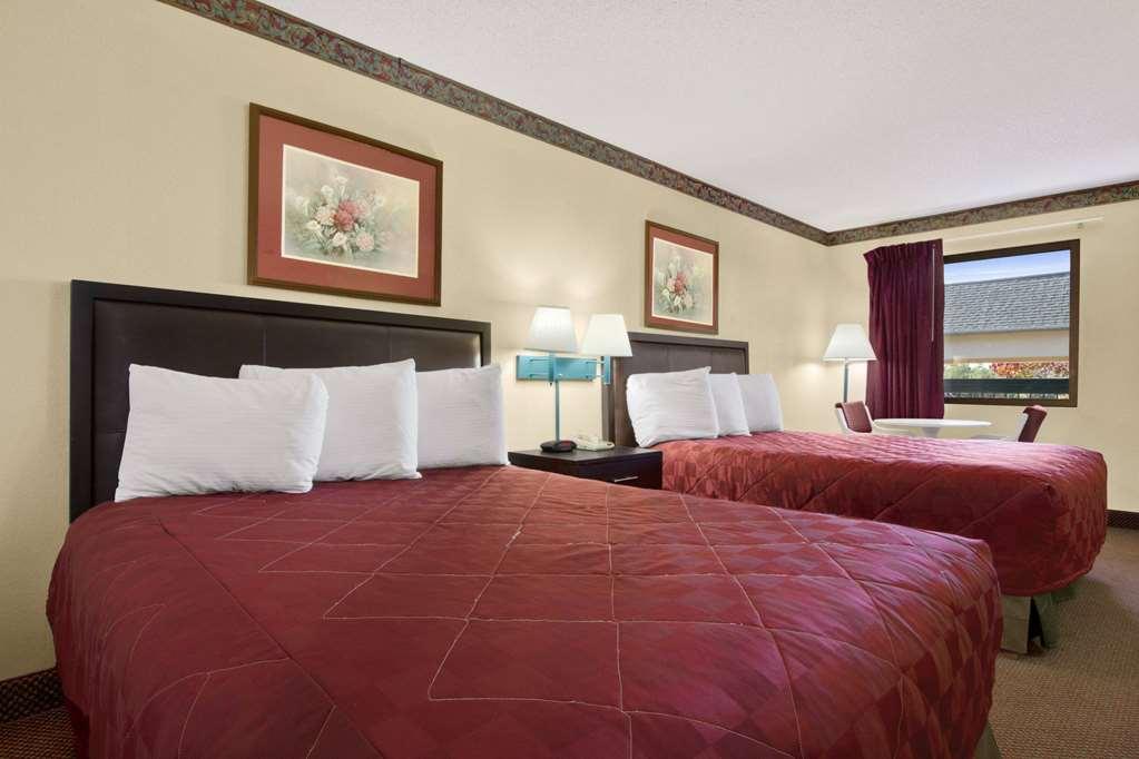 Days Inn By Wyndham Lexington-Columbia חדר תמונה