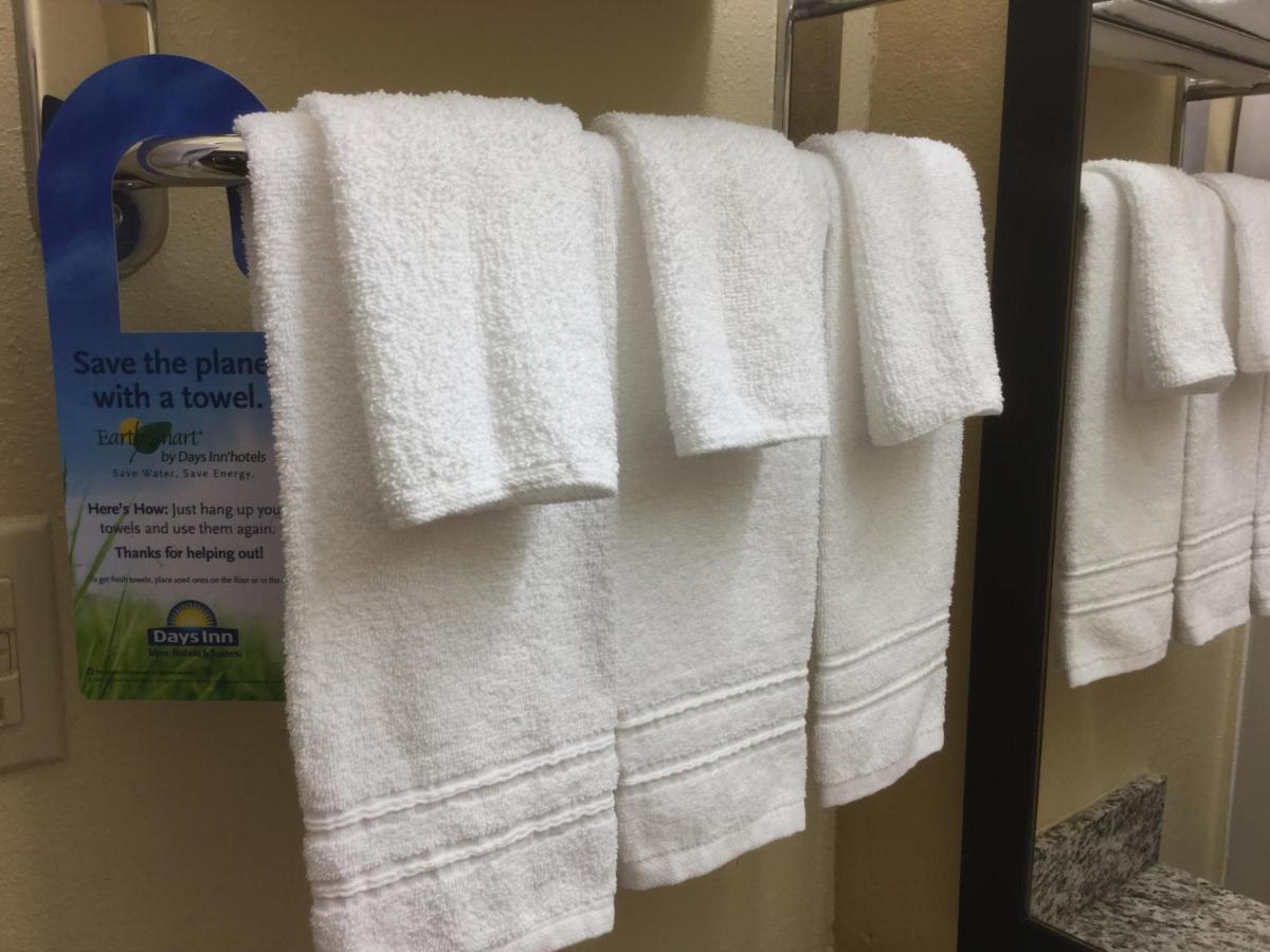 Days Inn By Wyndham Lexington-Columbia מראה חיצוני תמונה